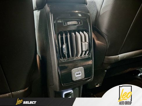 Used 2023 Jeep Compass Latitude image 24