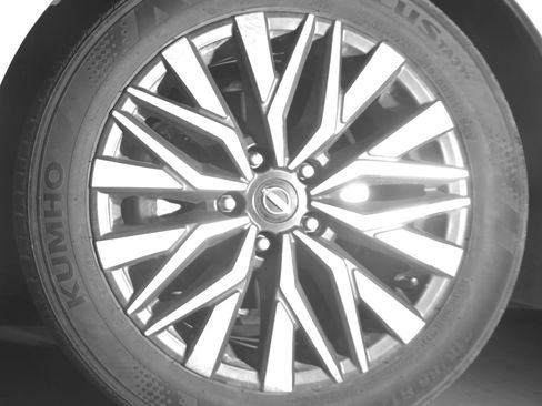 Used 2025 Nissan Altima 2.5 SV FWD image 12