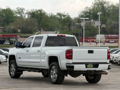Used 2016 Chevrolet Silverado 2500 High Country w/ Duramax Plus Package AWD/4WD image 2