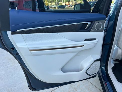 New 2026 Buick Enclave Avenir w/ Super Cruise Package image 7