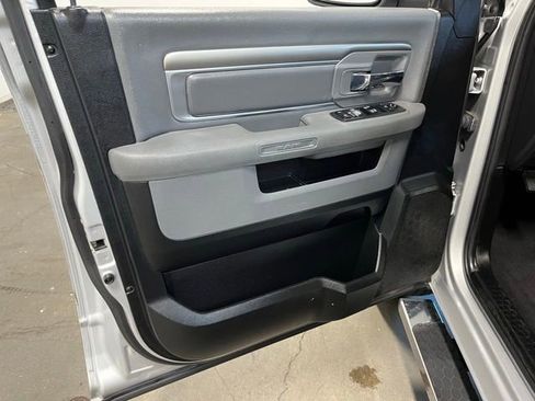 Used 2018 RAM 1500 Big Horn RWD image 24