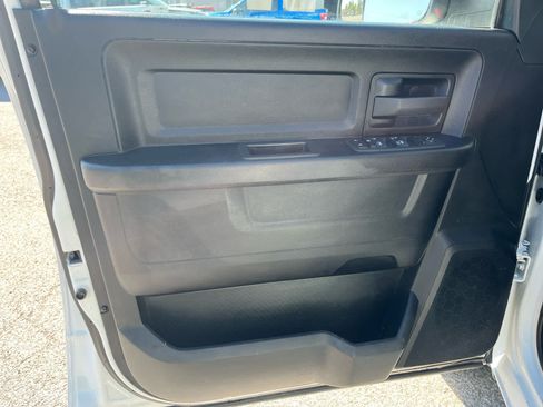 Used 2022 RAM 1500 Tradesman w/ Chrome Appearance Group AWD/4WD image 11