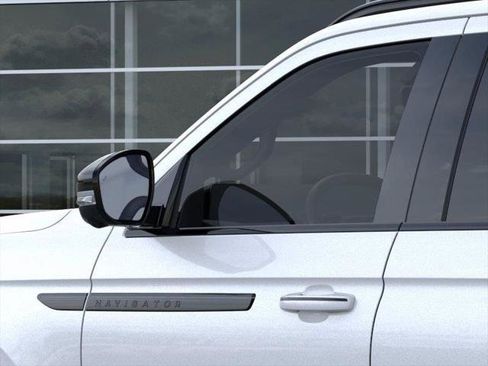 New 2026 Lincoln Navigator L Reserve w/ Jet Appearance Package AWD/4WD image 20