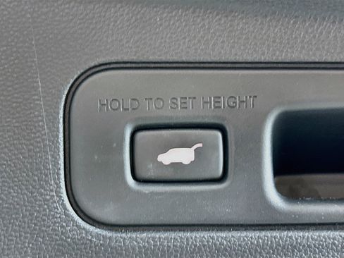 Used 2023 Acura MDX SH-AWD w/ Advance Package image 33