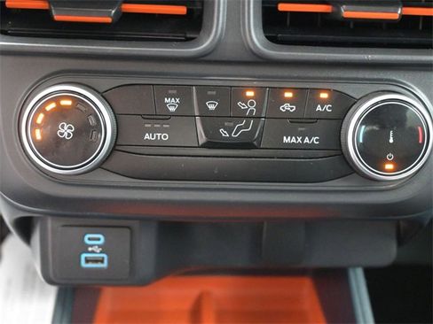 Used 2024 Ford Maverick XLT w/ Equipment Group 300A Standard image 3