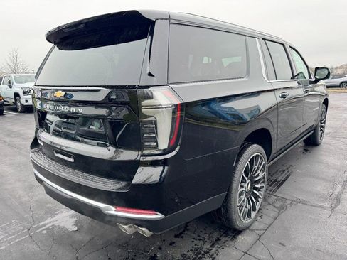 New 2026 Chevrolet Suburban High Country AWD/4WD image 29