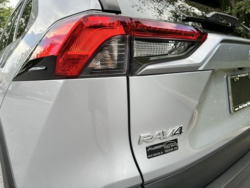 Used 2020 Toyota RAV4 XLE w/ Convenience Package AWD/4WD image 73