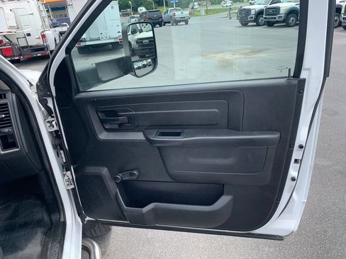 Used 2016 RAM 5500 Tradesman w/ Payload Upgrade Package RWD image 22