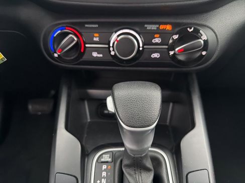 Used 2024 Kia Soul LX w/ Option Group 015 FWD image 17