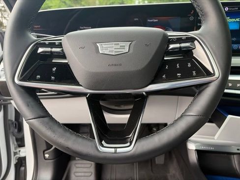 Used 2024 Cadillac Lyriq Luxury w/ LPO, Floor Liner Package AWD/4WD image 38