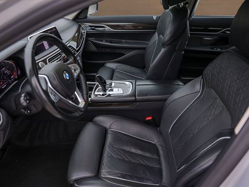 Used 2020 BMW 740i RWD image 9