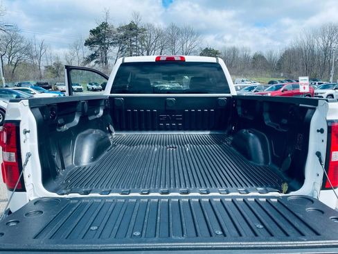 Used 2019 GMC Sierra 1500 SLE w/ SLE Value Package image 22