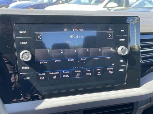 Used 2025 Volkswagen Jetta SE image 26