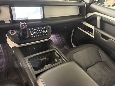 Used 2021 Land Rover Defender 110 X-Dynamic HSE image 22