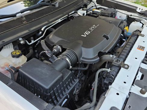 Used 2022 Chevrolet Colorado W/T w/ WT Convenience Package RWD image 38