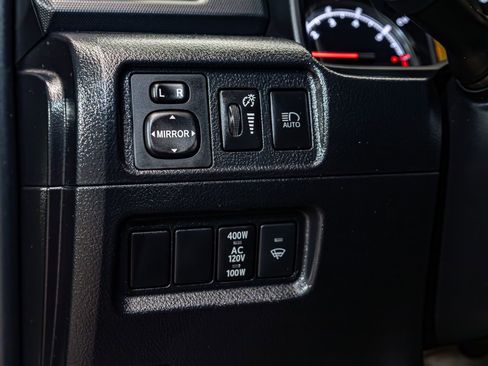 Used 2022 Toyota 4Runner TRD Off-Road Premium w/ Moonroof Package AWD/4WD image 20