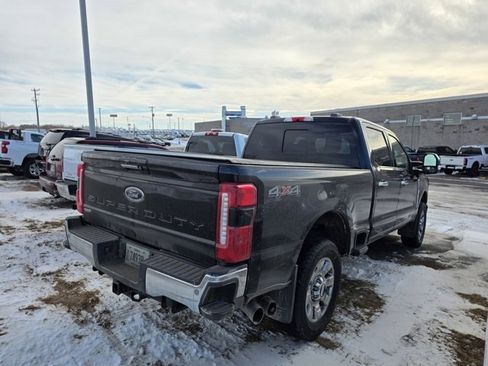 Used 2024 Ford F250 Lariat w/ Lariat Ultimate Package image 3