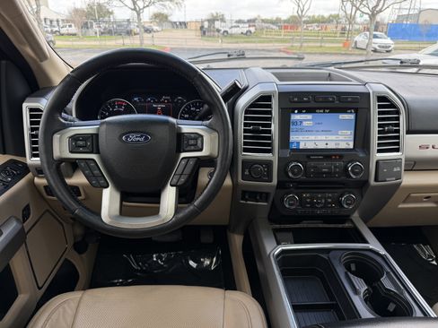 Used 2017 Ford F250 Lariat w/ Lariat Ultimate Package image 19