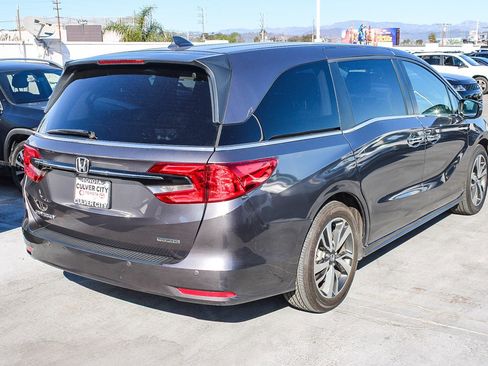 Used 2023 Honda Odyssey Touring image 9