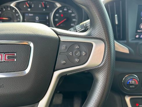 Used 2023 GMC Terrain SLE w/ Driver Convenience Package image 28