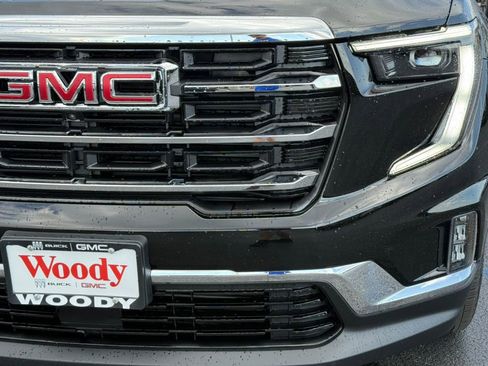 New 2026 GMC Acadia Elevation w/ Elevation Premium Package AWD/4WD image 12