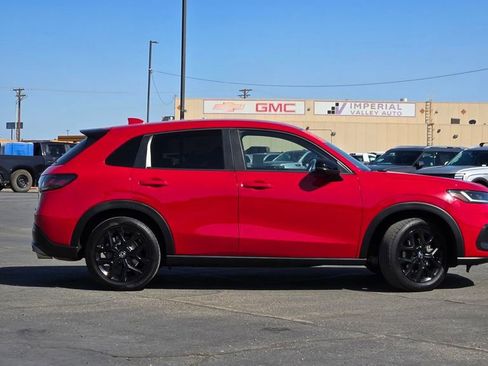 Used 2023 Honda HR-V Sport image 3