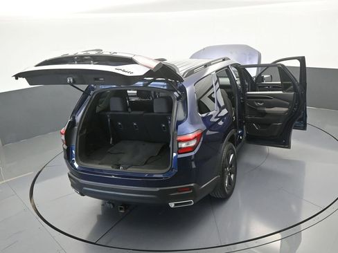 Used 2025 Honda Pilot Sport image 47