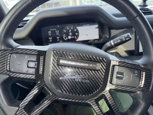Used 2023 Land Rover Defender 90 S image 12