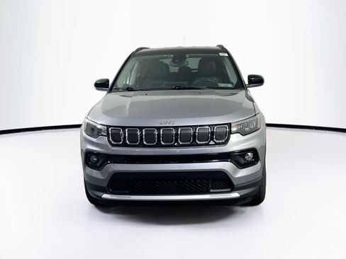 Used 2022 Jeep Compass Limited AWD/4WD image 2
