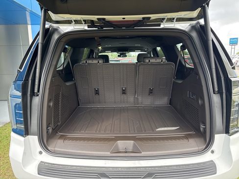 New 2026 Chevrolet Suburban LT w/ Comfort Package image 5