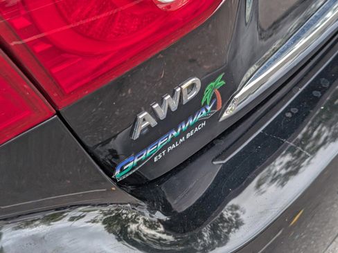 Used 2015 INFINITI Q50 Premium w/ Deluxe Touring Package image 19