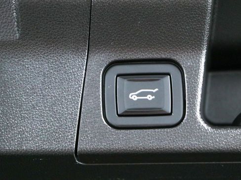 Used 2021 GMC Acadia Denali w/ GMC Pro Grade Package AWD/4WD image 34