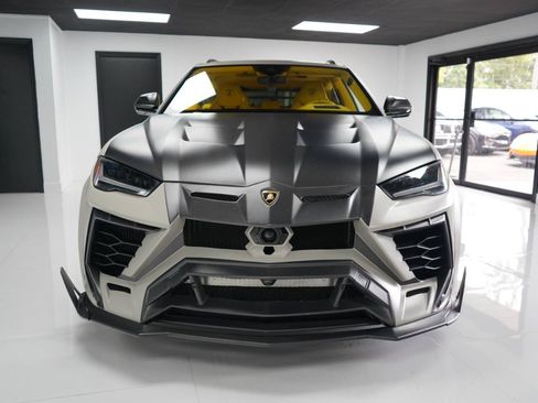 Used 2021 Lamborghini Urus AWD/4WD image 6