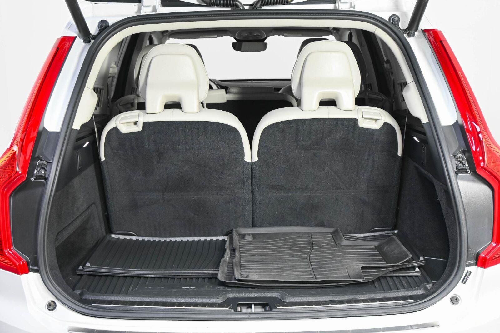Certified 2025 Volvo XC90 T8 Ultra w/ Protection Package Premier AWD/4WD image 31