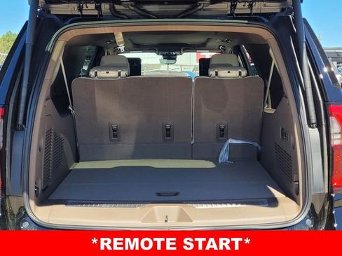 New 2026 GMC Yukon XL Denali w/ Denali Reserve Package AWD/4WD image 9
