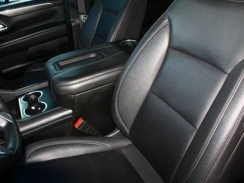 Used 2023 Chevrolet Tahoe LT w/ Luxury Package image 4