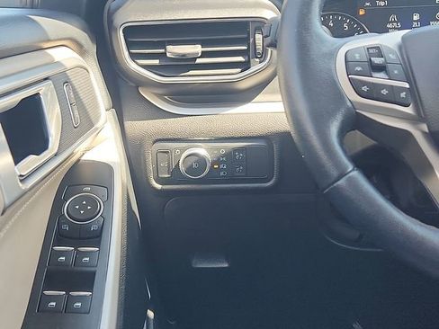 Certified 2022 Ford Explorer XLT w/ Equipment Group 202A AWD/4WD image 13