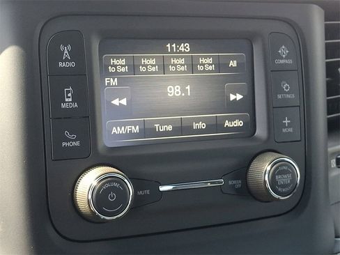 Used 2024 RAM 2500 Tradesman w/ Chrome Appearance Group image 15