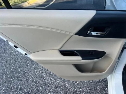 Used 2017 Honda Accord EX-L image 22