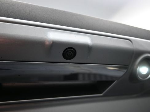 Used 2023 Ford F150 Lariat w/ Max Trailer Tow Package image 12