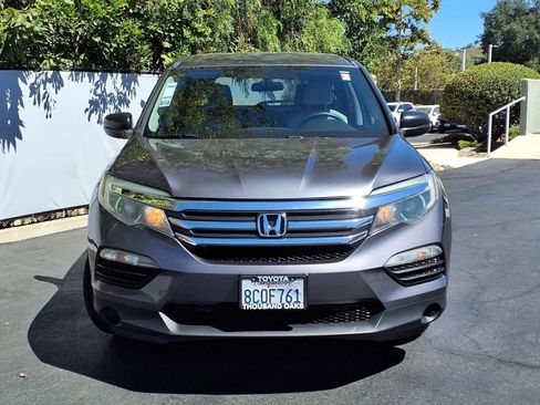 Used 2018 Honda Pilot LX image 3