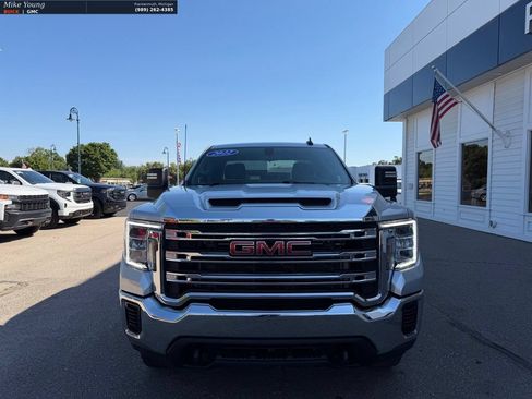 Used 2022 GMC Sierra 2500 SLE w/ X31 Off-Road Package AWD/4WD image 2