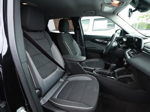 Used 2024 Chevrolet TrailBlazer LT FWD image 23