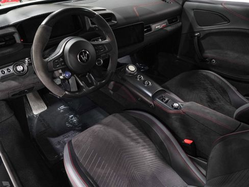 Used 2023 Maserati MC20 Coupe RWD image 2