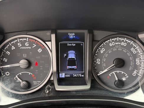 Used 2021 Toyota Tacoma TRD Sport image 24