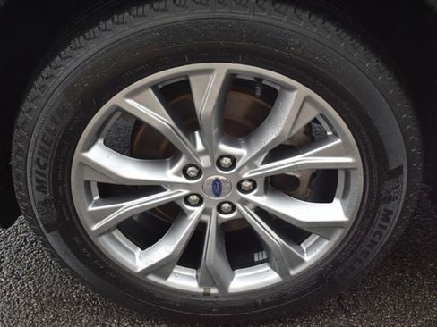 Used 2022 Ford Explorer Limited image 61