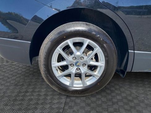 Used 2023 Chevrolet Equinox LT image 33