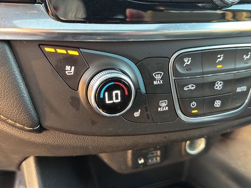 Used 2022 Chevrolet Traverse Premier w/ Redline Edition FWD image 28