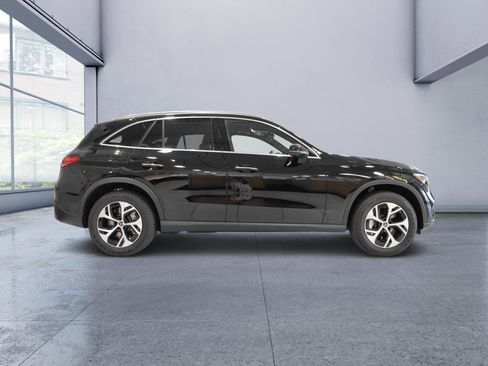 Used 2025 Mercedes-Benz GLC 350e 4MATIC image 6