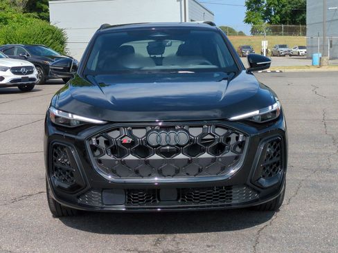 Used 2025 Audi SQ5 Prestige AWD/4WD image 8
